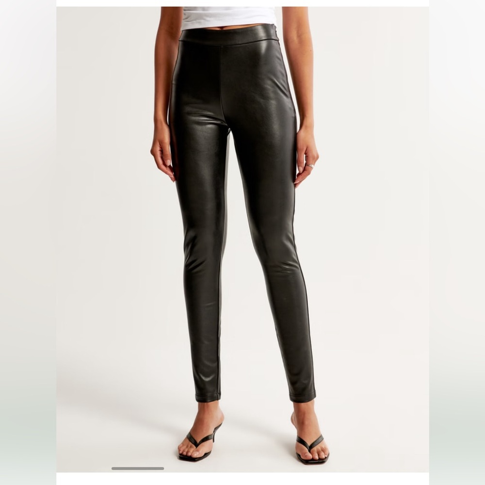 NEW Abercrombie & Fitch classic vegan leather legging size XL